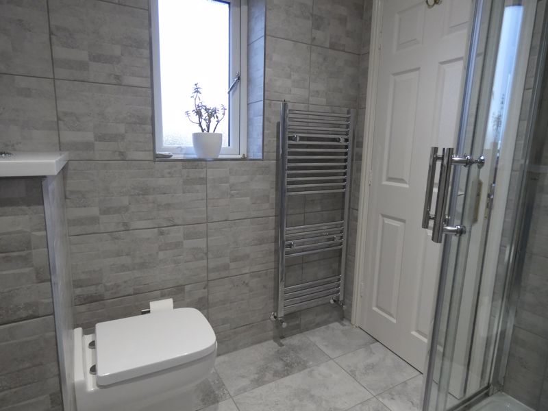 En-Suite- click for photo gallery